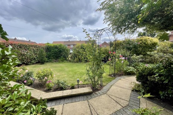 Images for The Roundway Claygate Surrey EAID:MatthewPierce BID:Matthew Pierce