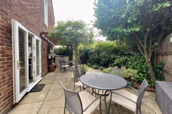 Images for The Roundway Claygate Surrey EAID:MatthewPierce BID:Matthew Pierce