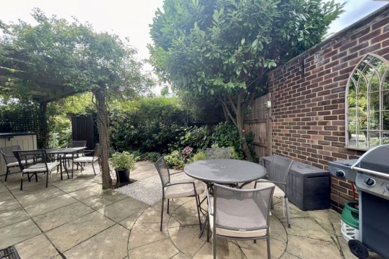 Images for The Roundway Claygate Surrey EAID:MatthewPierce BID:Matthew Pierce