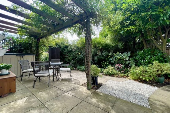 Images for The Roundway Claygate Surrey EAID:MatthewPierce BID:Matthew Pierce