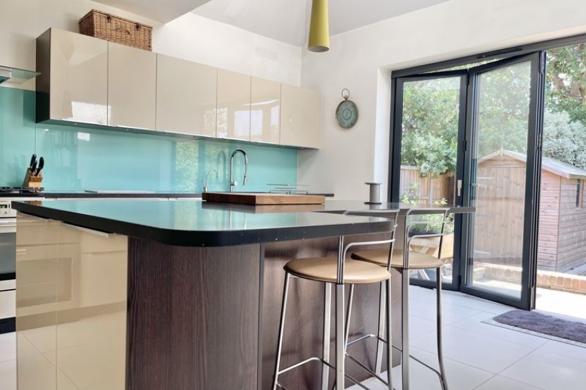 Images for Harefield, Esher