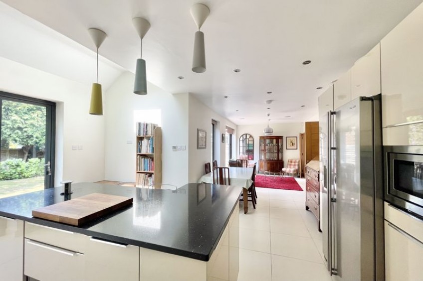 Images for Harefield, Esher