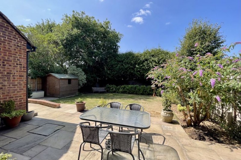 Images for Harefield, Esher