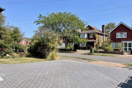Images for Harefield, Esher EAID:MatthewPierce BID:Matthew Pierce