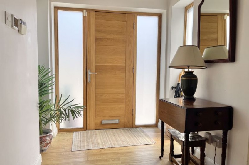 Images for Harefield, Esher