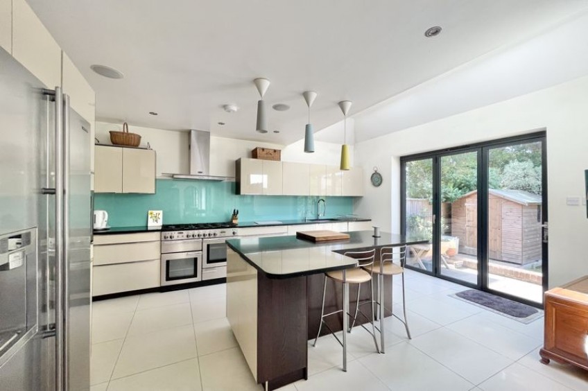 Images for Harefield, Esher