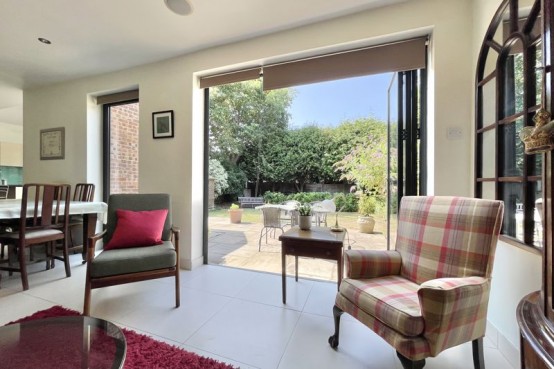 Images for Harefield, Esher EAID:MatthewPierce BID:Matthew Pierce