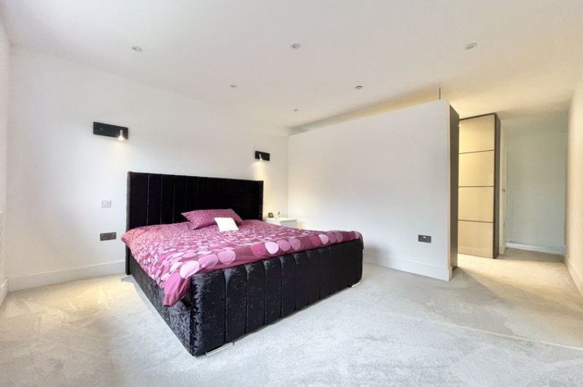 Images for Raymond Way, Esher