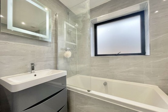 Images for Raymond Way, Esher EAID:MatthewPierce BID:Matthew Pierce