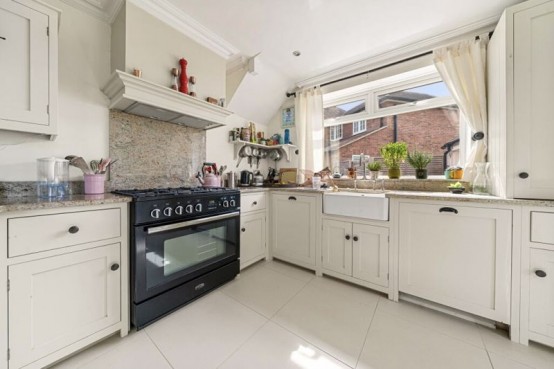 Images for Langbourne Way, Esher EAID:MatthewPierce BID:Matthew Pierce