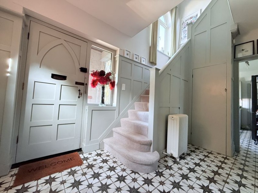 Images for Hinchley Close, Esher