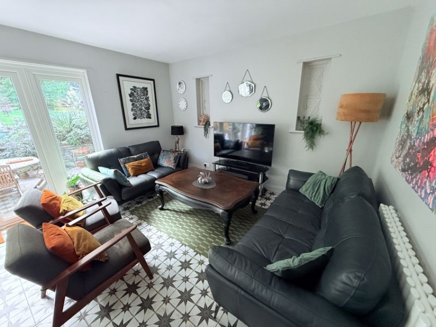 Images for Hinchley Close, Esher