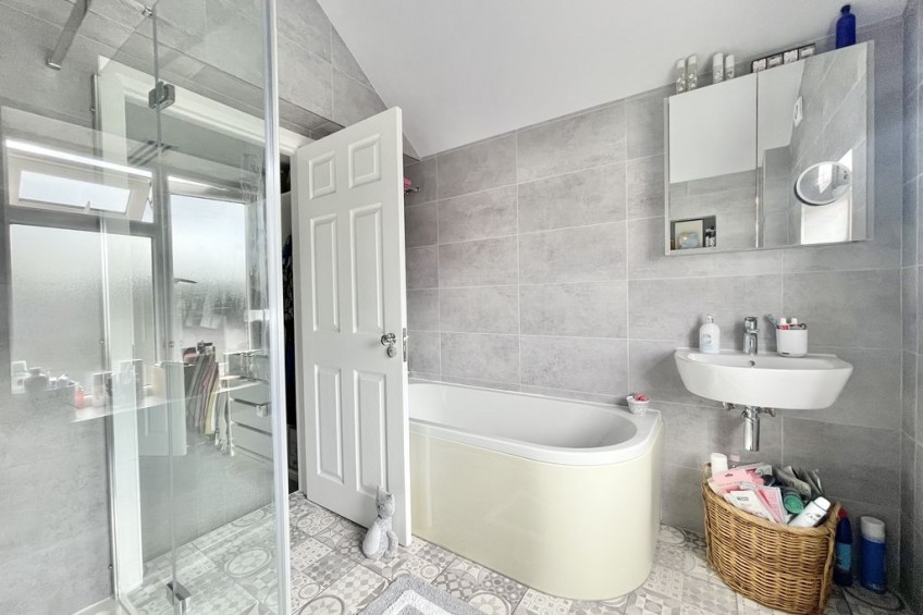 Images for Oaken Lane, Esher