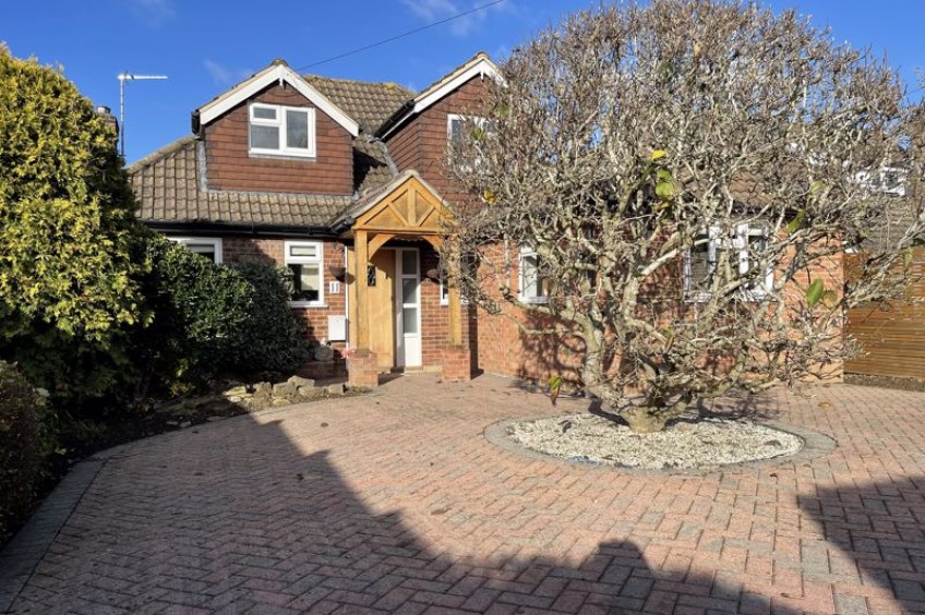 Images for Lower Wood Road, Esher