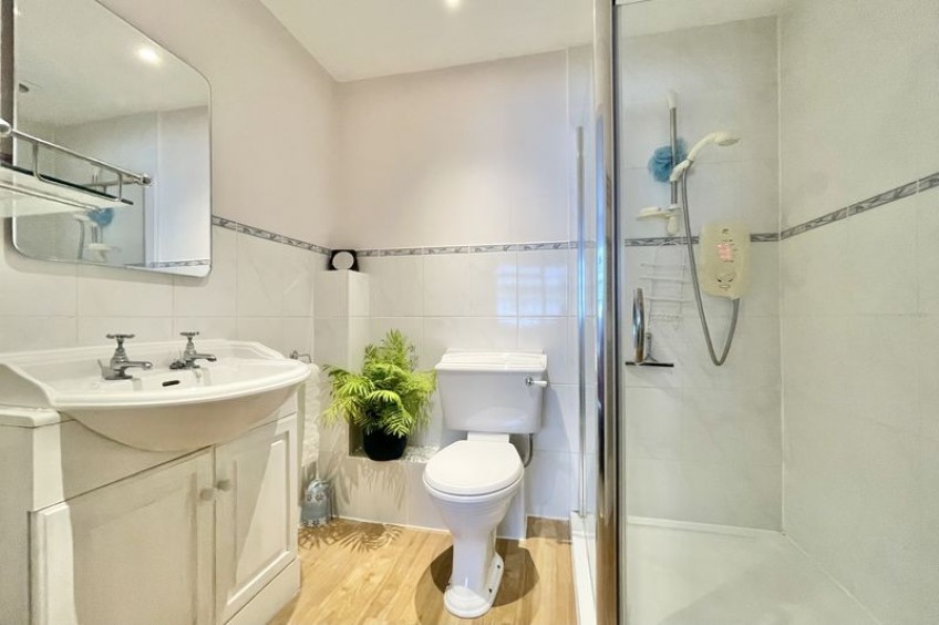 Images for Telegraph Lane, Esher