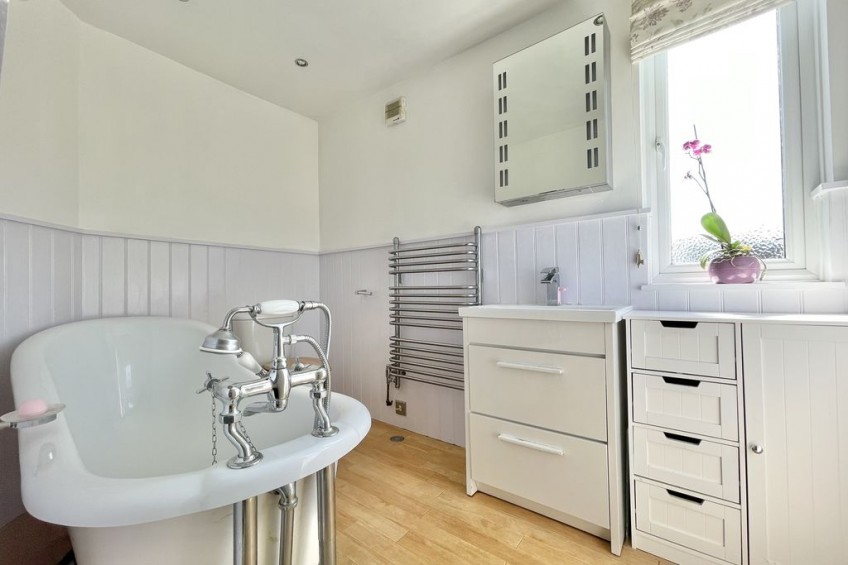 Images for Telegraph Lane, Claygate