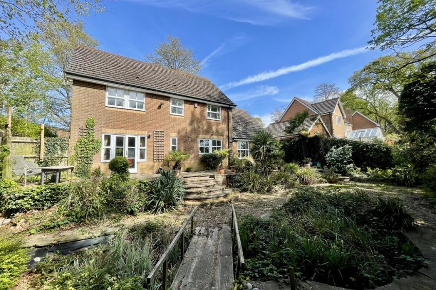 Images for Tower Gardens, Esher