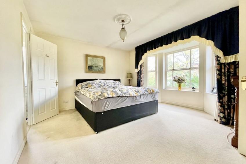 Images for Tower Gardens, Esher