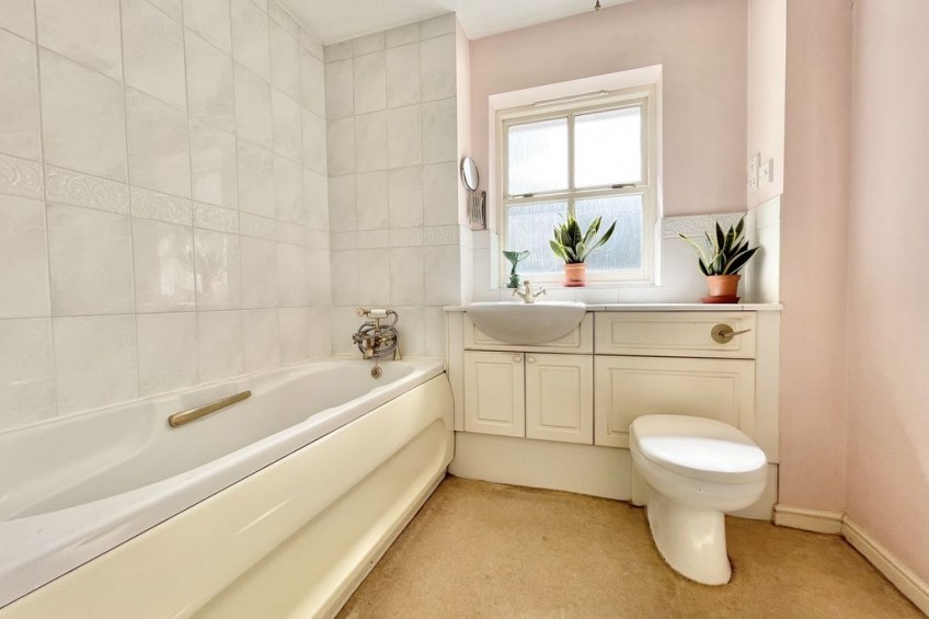 Images for Tower Gardens, Esher