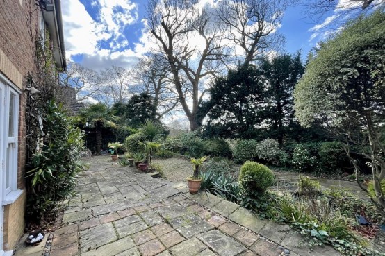 Images for Tower Gardens, Esher EAID:MatthewPierce BID:Matthew Pierce