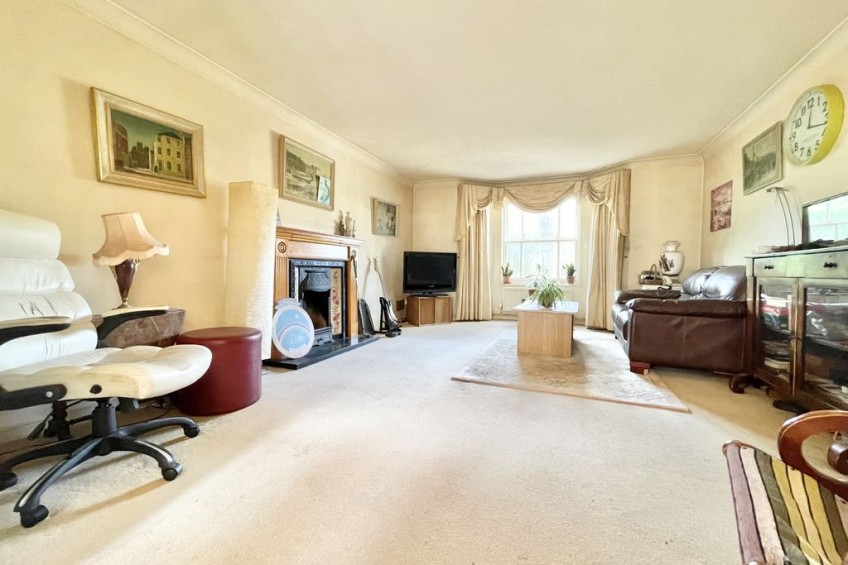 Images for Tower Gardens, Esher