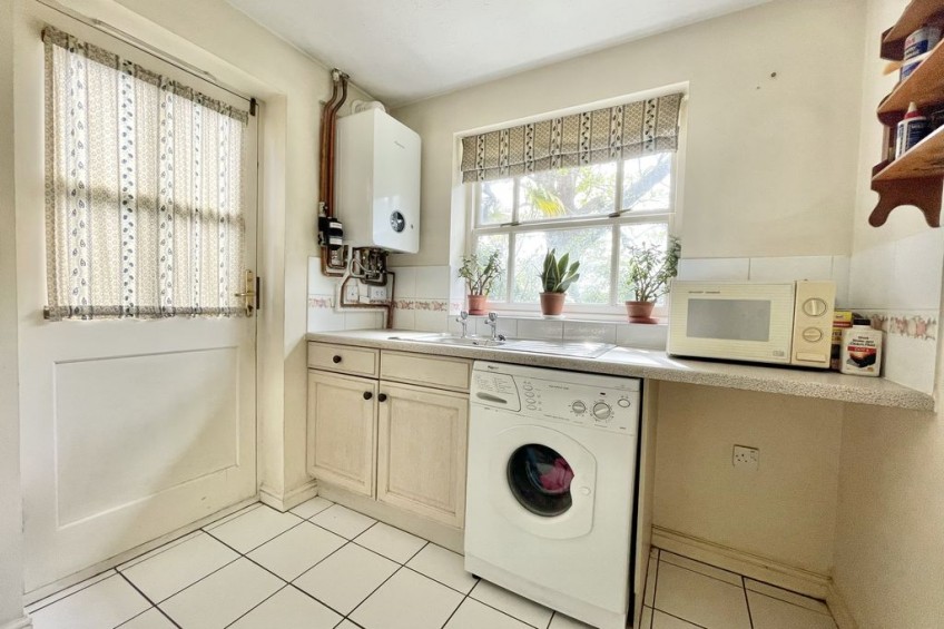 Images for Tower Gardens, Esher