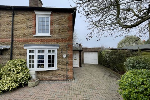 The Green, Claygate, Esher - EAID:MatthewPierce, BID:Matthew Pierce