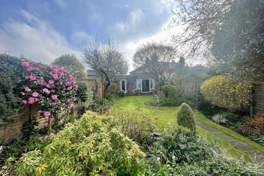 Images for The Green, Claygate, Esher