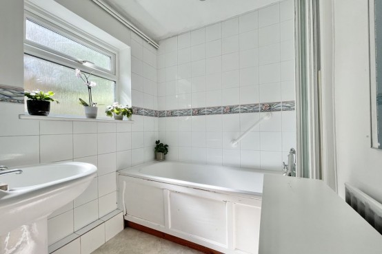 Images for Common Road, Claygate EAID:MatthewPierce BID:Matthew Pierce