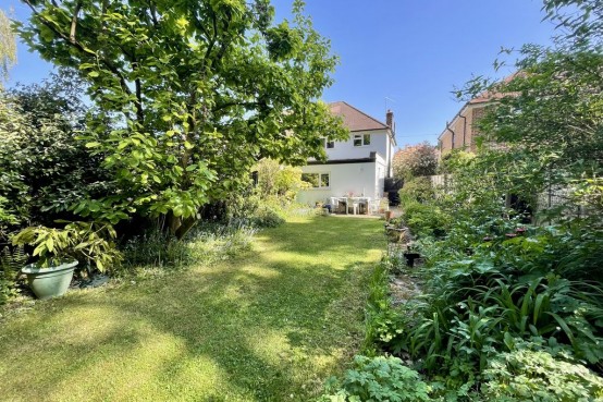 Images for Common Road, Claygate EAID:MatthewPierce BID:Matthew Pierce