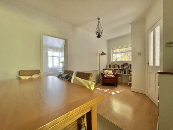 Images for Common Road, Claygate EAID:MatthewPierce BID:Matthew Pierce