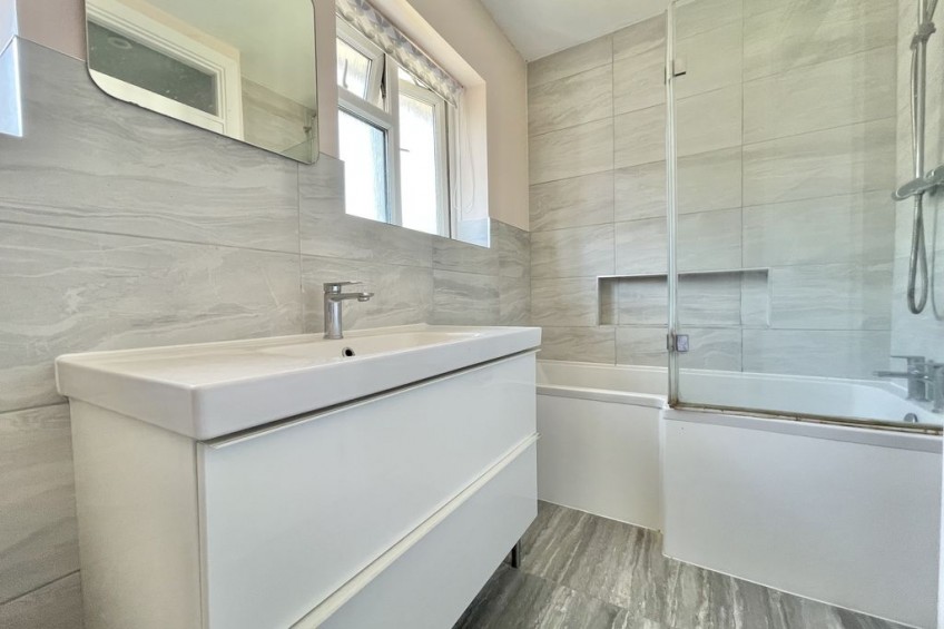 Images for Brookfield Gardens Claygate