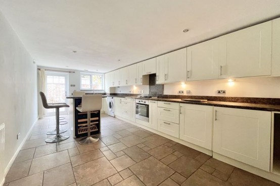 Images for Coverts Road, Claygate EAID:MatthewPierce BID:Matthew Pierce