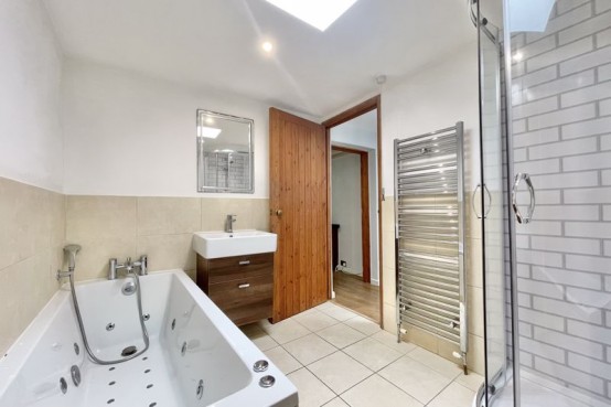 Images for Coverts Road, Claygate EAID:MatthewPierce BID:Matthew Pierce