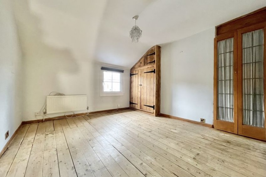 Images for Coverts Road, Claygate